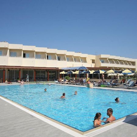 Relax Hotel Колимбия Екстериор снимка