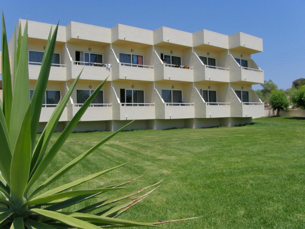 Relax Hotel Колимбия Екстериор снимка