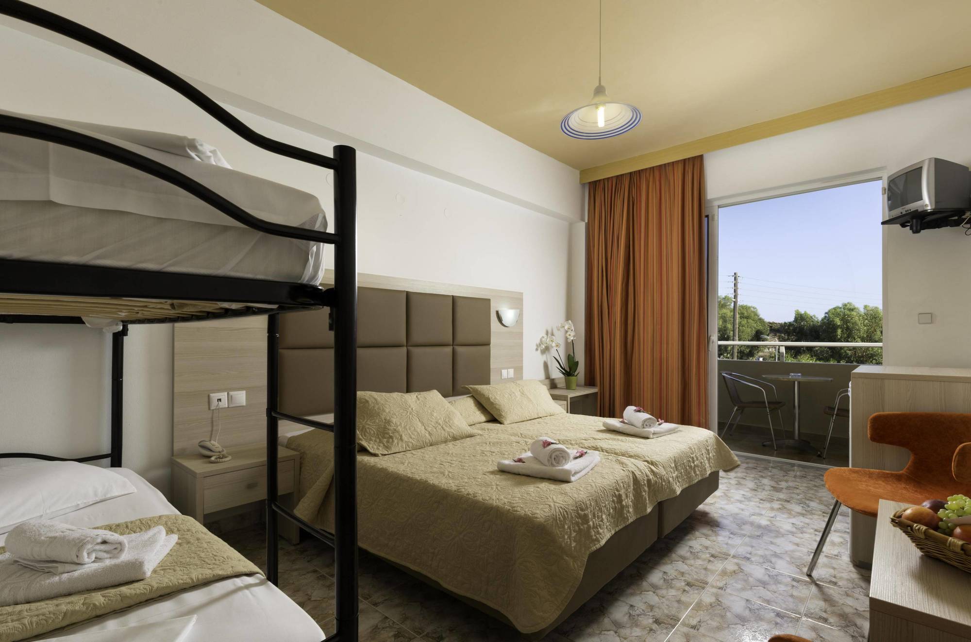 Relax Hotel Колимбия Екстериор снимка